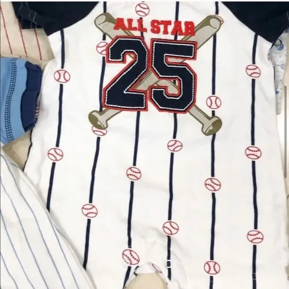 Bundle of onesies and matching hats - Picture 4 of 10